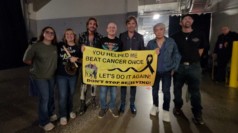 Journey helped a Centre County teen through cancer fight. He met them at their BJC show