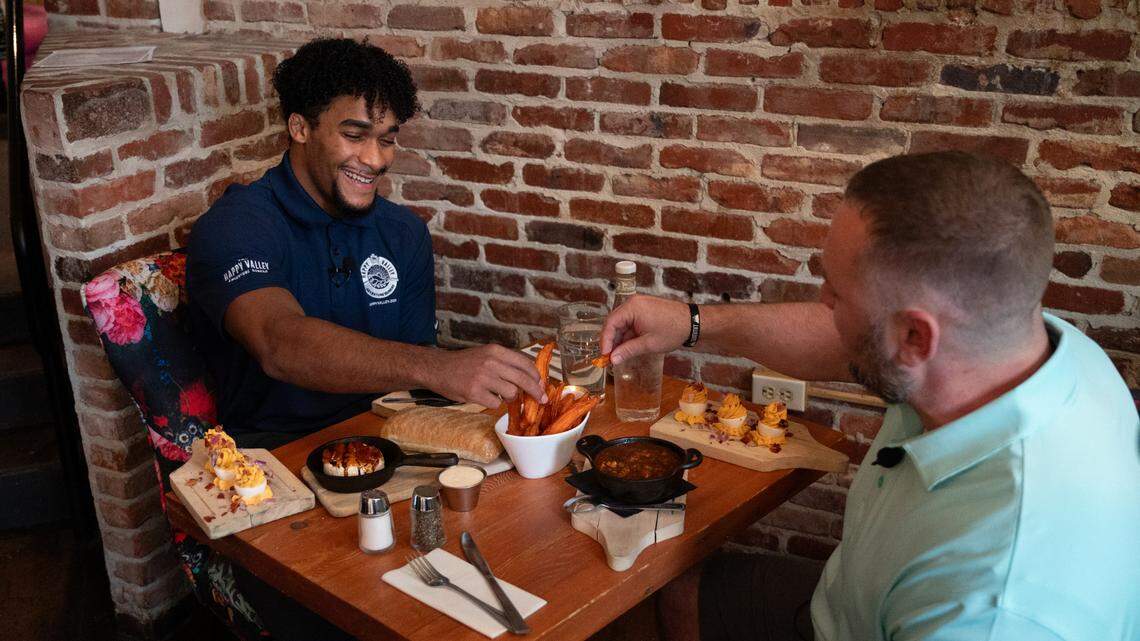 Behind the scenes as Penn State wrestler Carter Starocci shares journey to 184 pounds, 5th title