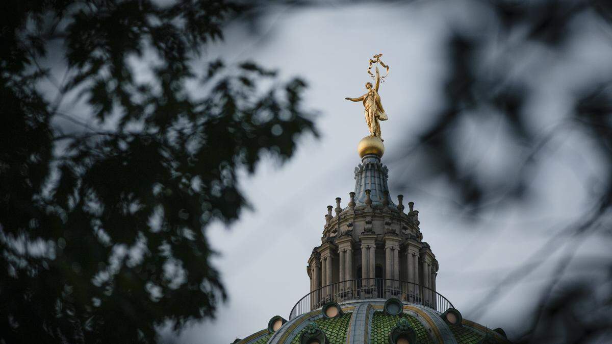 A bill would make it mandatory for Pennsylvania lawmakers to forego pay during a budget impasse. At least one member says it could force votes for the wrong reason.