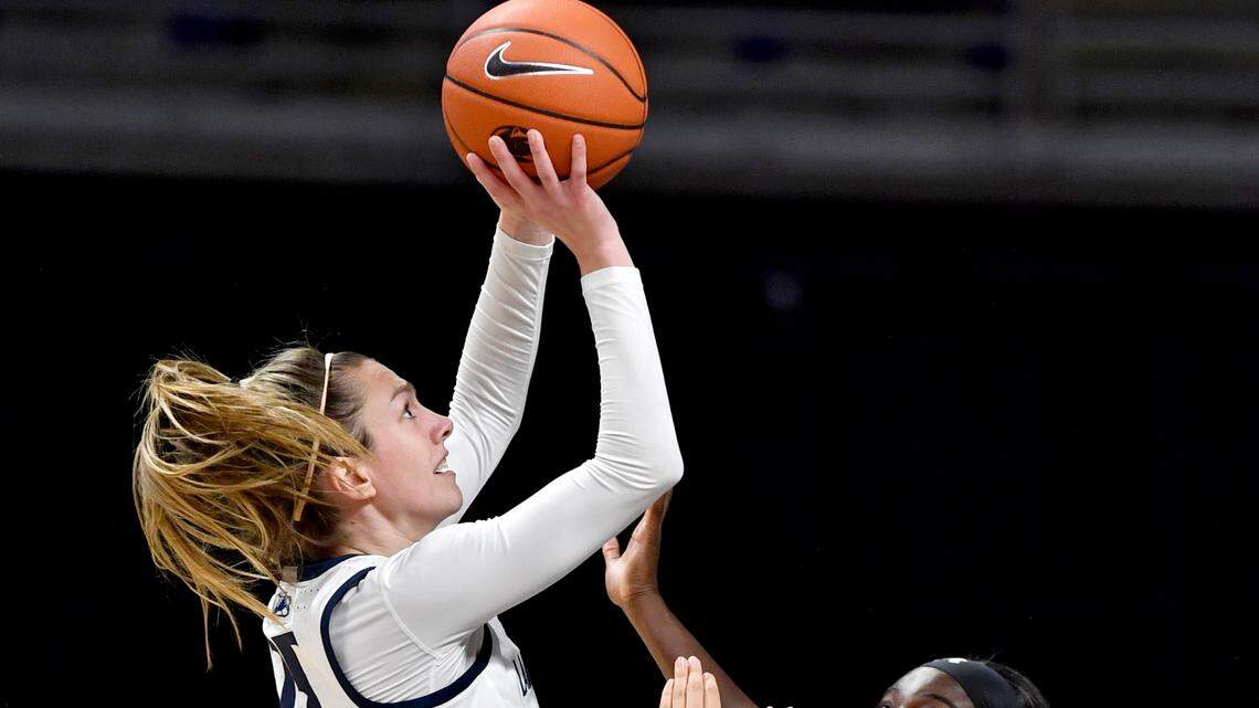 Despite a season-ending injury, Penn State Lady Lions’ guard Kelly Jekot continues to impact team