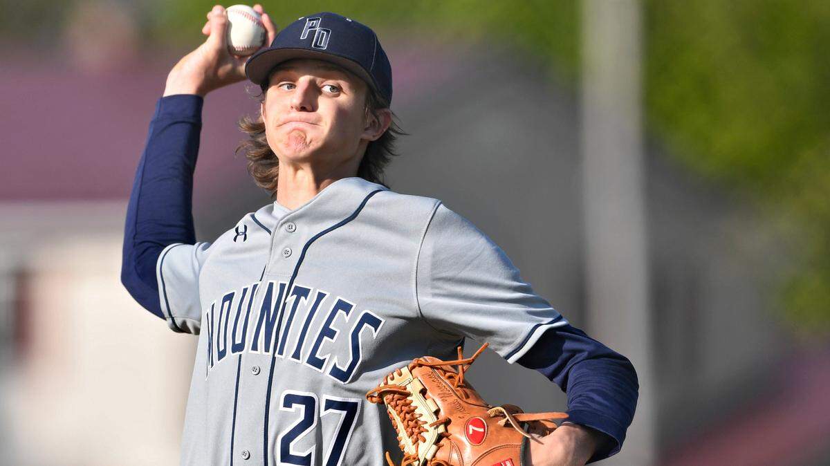 Philipsburg-OsceolaÕs Dave Meersand relief pitches during the game against Bellefone on Monday, May 10, 2021.