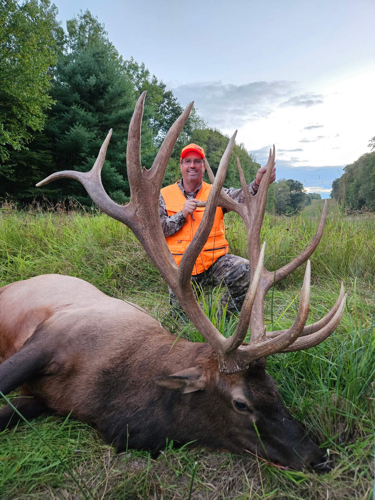Doug Willis with the huge 8x7 KECA bull that he harvested in late August.
