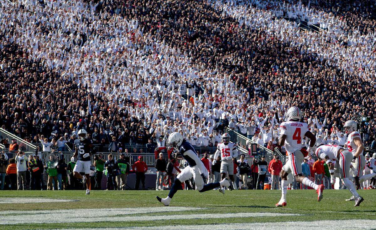 Penn State wide receiver KeAndre Lambert-Smith runs into the end zone for. Touchdown during the game against Ohio State on Saturday, Oct. 29, 2022.