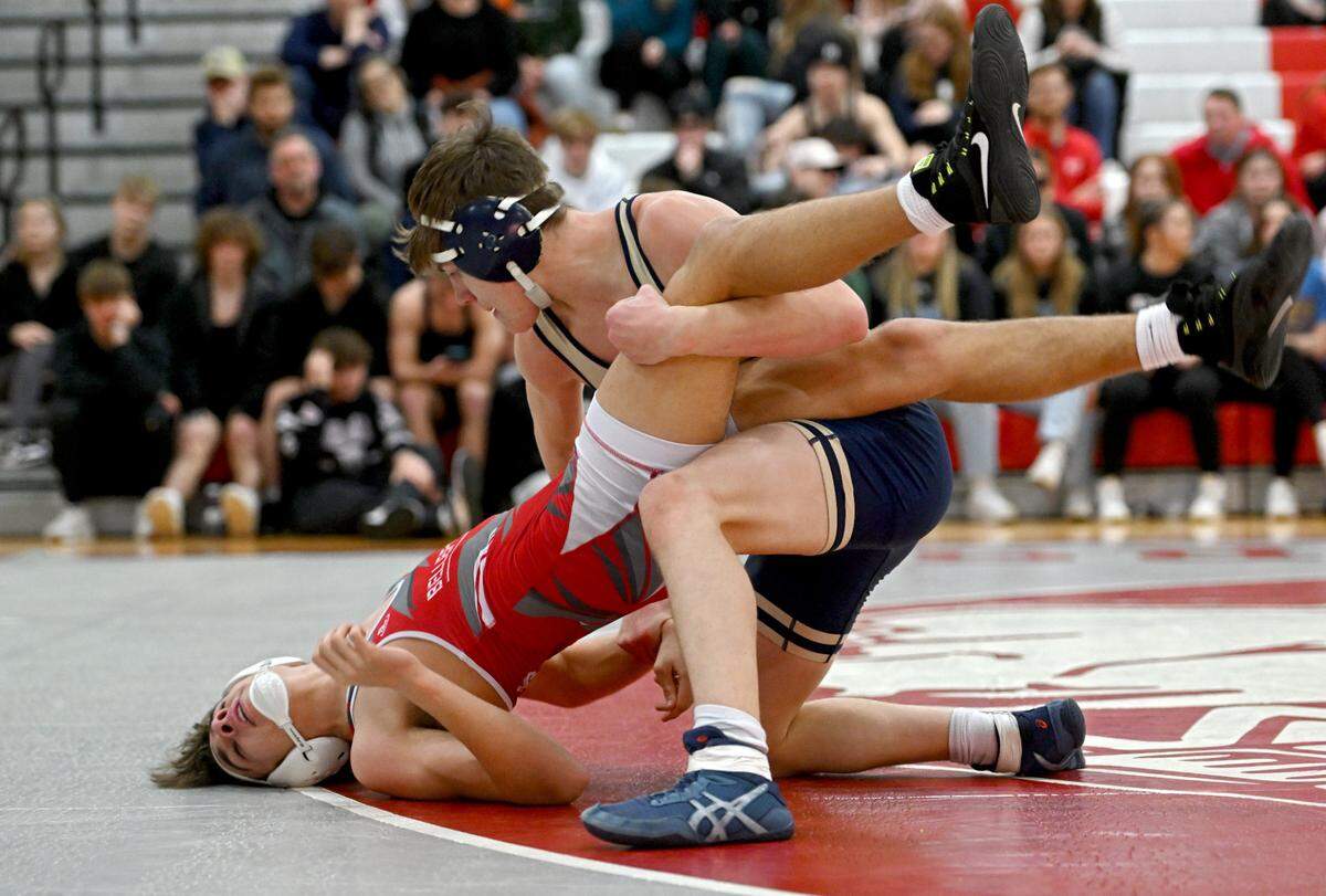 Bald Eagle Area’s Shawn Knepp controls Bellefonte’s Quinn Park in the 170 lb bout of the match on Tuesday, Jan. 23, 2024.
