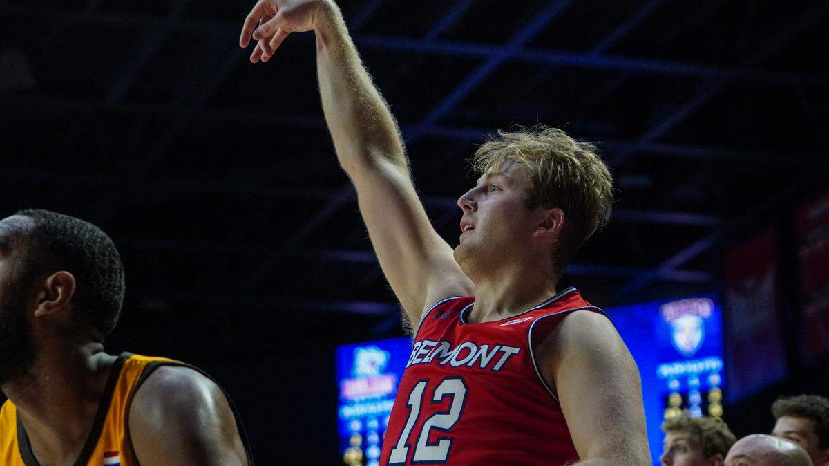 Belmont's Drew Friberg shoots