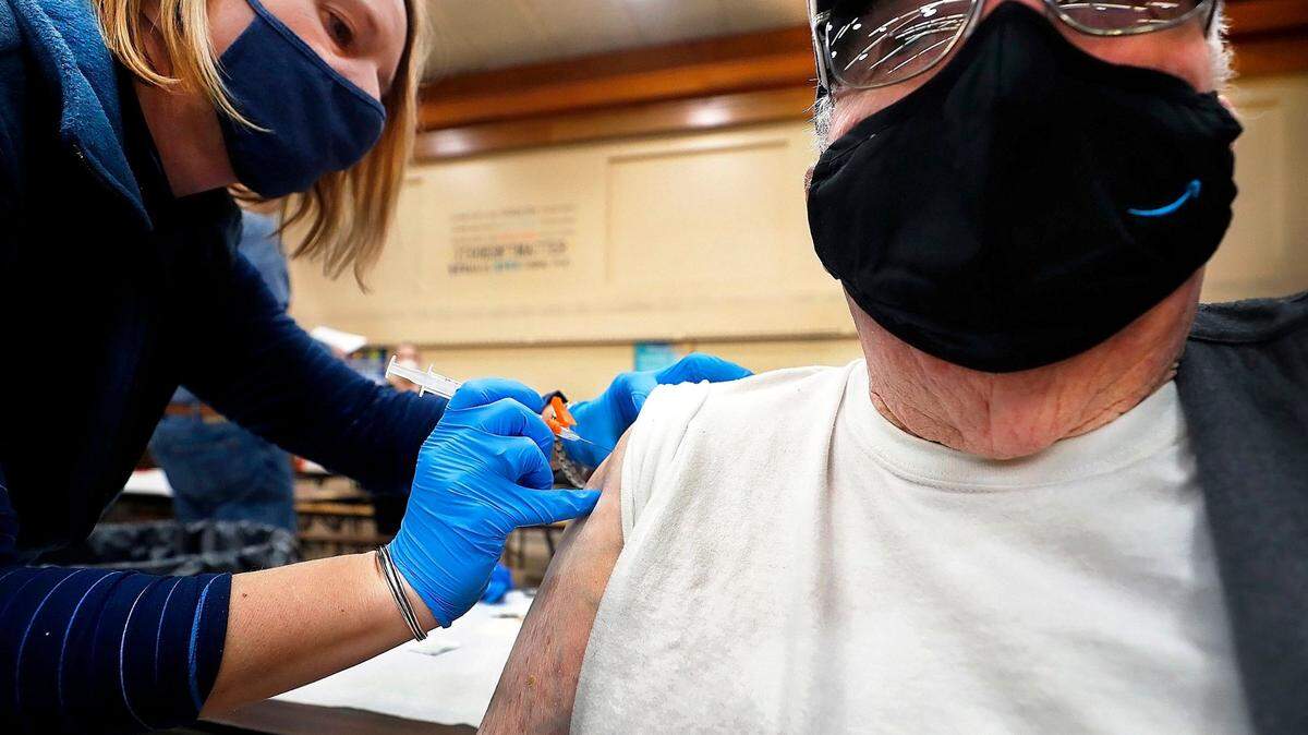 People 65 and older, those with certain medical conditions, and workers in high-risk jobs who received a second Pfizer dose more than six months ago are now eligible to receive a booster.