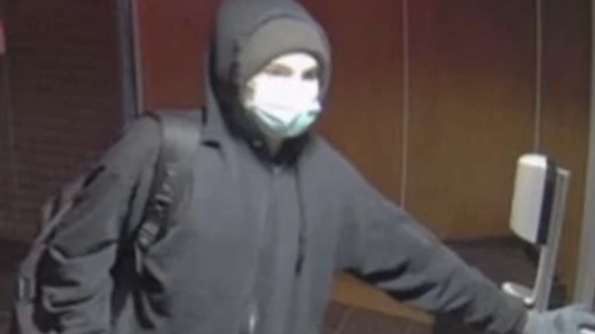 The individual’s description is white, between 5 feet, 9 inches and 6 feet tall, with longer blond or light brown hair, and a shoe size between a men’s 10 and 11, or a woman’s 12 and 13.