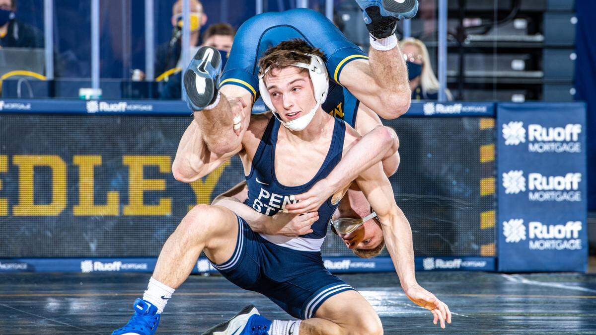 Penn State freshman Robbie Howard earned a hard-fought 6-5 win over Michigan’s Jack Medley at 125 pounds in his collegiate debut on Sunday, Feb. 14, 2021.