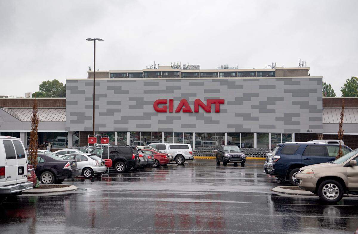 The Giant on South Atherton Street in the Hills Plaza on Tuesday, August 13, 2019.