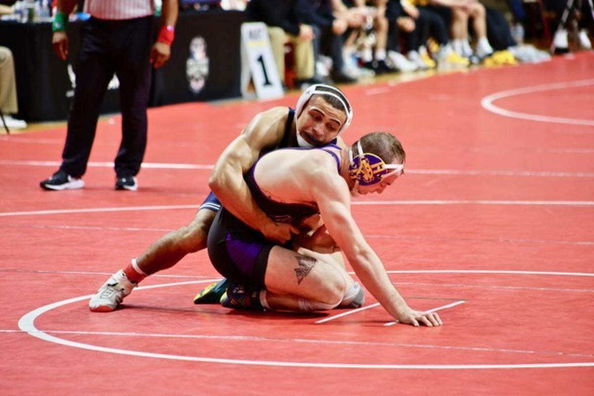 Penn State’s No. 1 Aaron Brooks beat Northern Iowa’s No. 4 Parker Keckeisen, 3-2, at 184 pounds on Monday, Dec. 20. 2021, at the Collegiate Duals in Niceville, Florida.