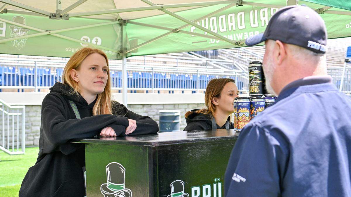 A representative from Brü Daddy’s Brewing Company in Allentown talks to an attendee at the first Hoppy Valley Brewers Fest in this 2024 file photo.