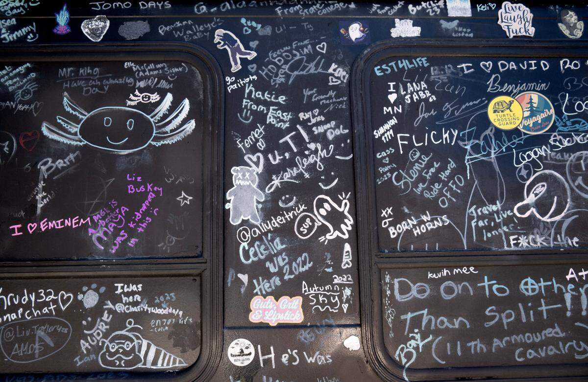 Trie’sena Brown painted her van with chalkboard paint and lets anyone in the community sign or leave a message.