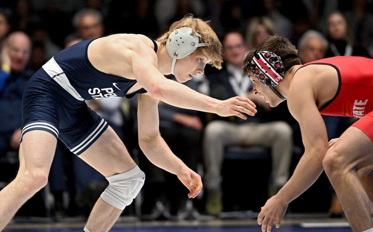 Penn State’s Braeden Davis wrestles Ohio State’s Vincent Kilkeary in the 125 lb bout during the match on Friday, Feb. 2, 2024 in Rec Hall.