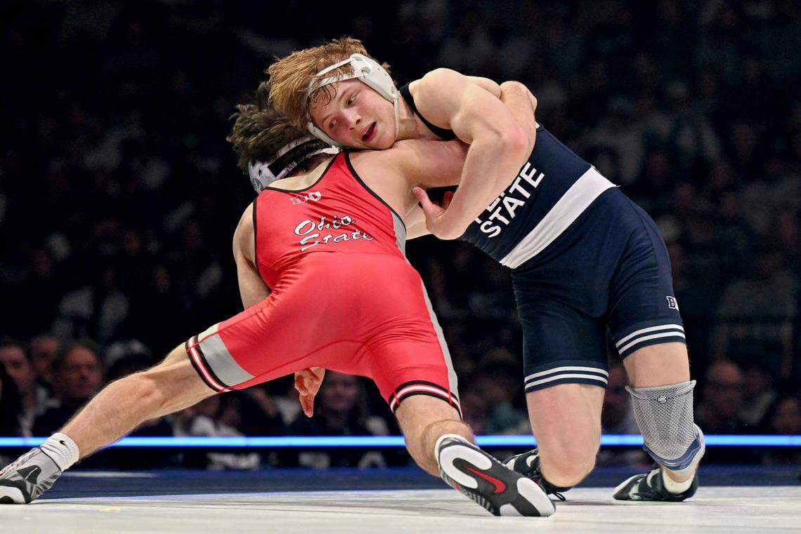 Penn State's Braeden Davis wrestles Ohio State’s Jesse Mendez in the 141 lb bout on Friday, Feb. 13, 2026 at the Bryce Jordan Center.