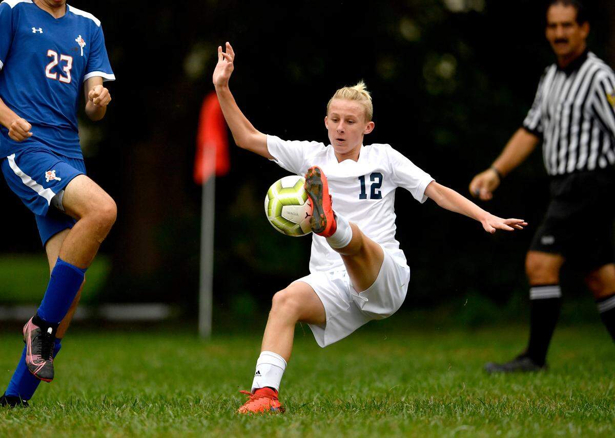 Philipsburg-OsceolaÕs Carson Long during the game against Saint JosephÕs on Thursday, Sept. 16, 2021.