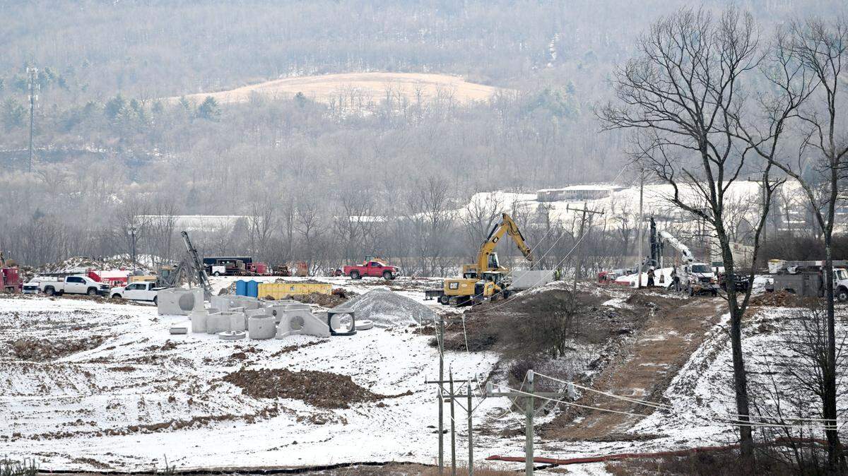 Construction crews have started work on the site of Benner Commerce Park. 