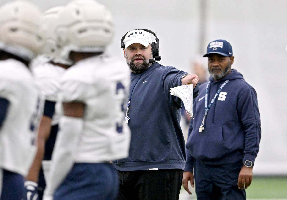 Penn State offensive coordinator Andy Kotelnicki directs his players during practice on Wednesday, Oct. 29, 2025.