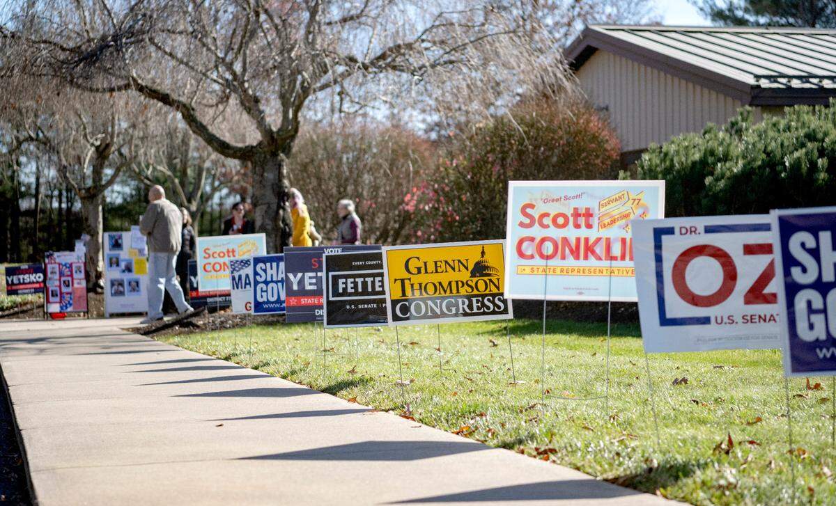 Candidate signs outside the Patton South 3 precinct at Park Forest Baptist Church on Tuesday, Nov. 8, 2022.