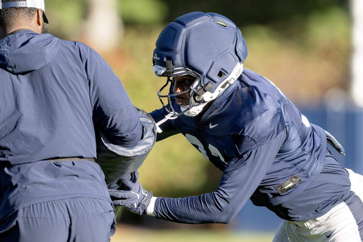 Penn state defensive end Dani Dennis-Sutton runs a drill during practice on Wednesday, Oct. 8, 2025.  