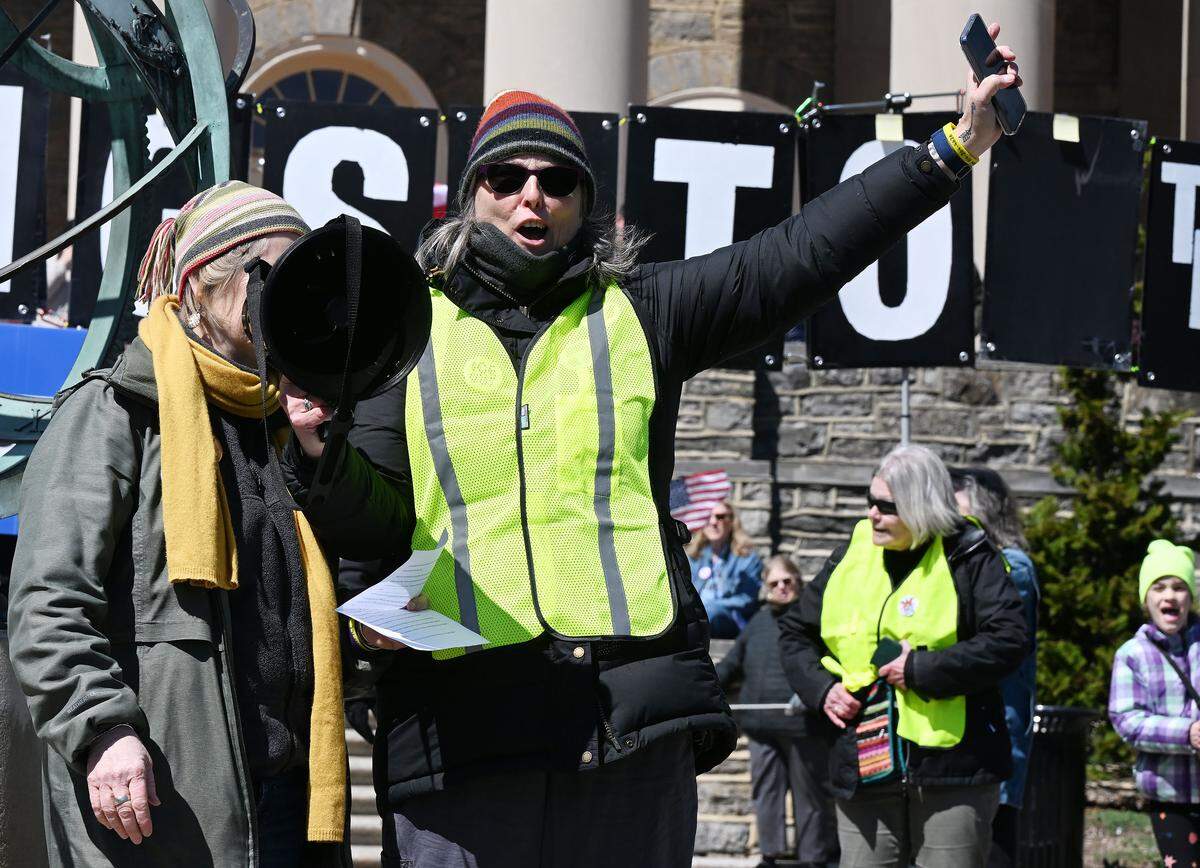 Tracy Sprowls speaks to thousands of people gathered on Old Main lawn for the No Kings anti-Trump rally on Saturday.