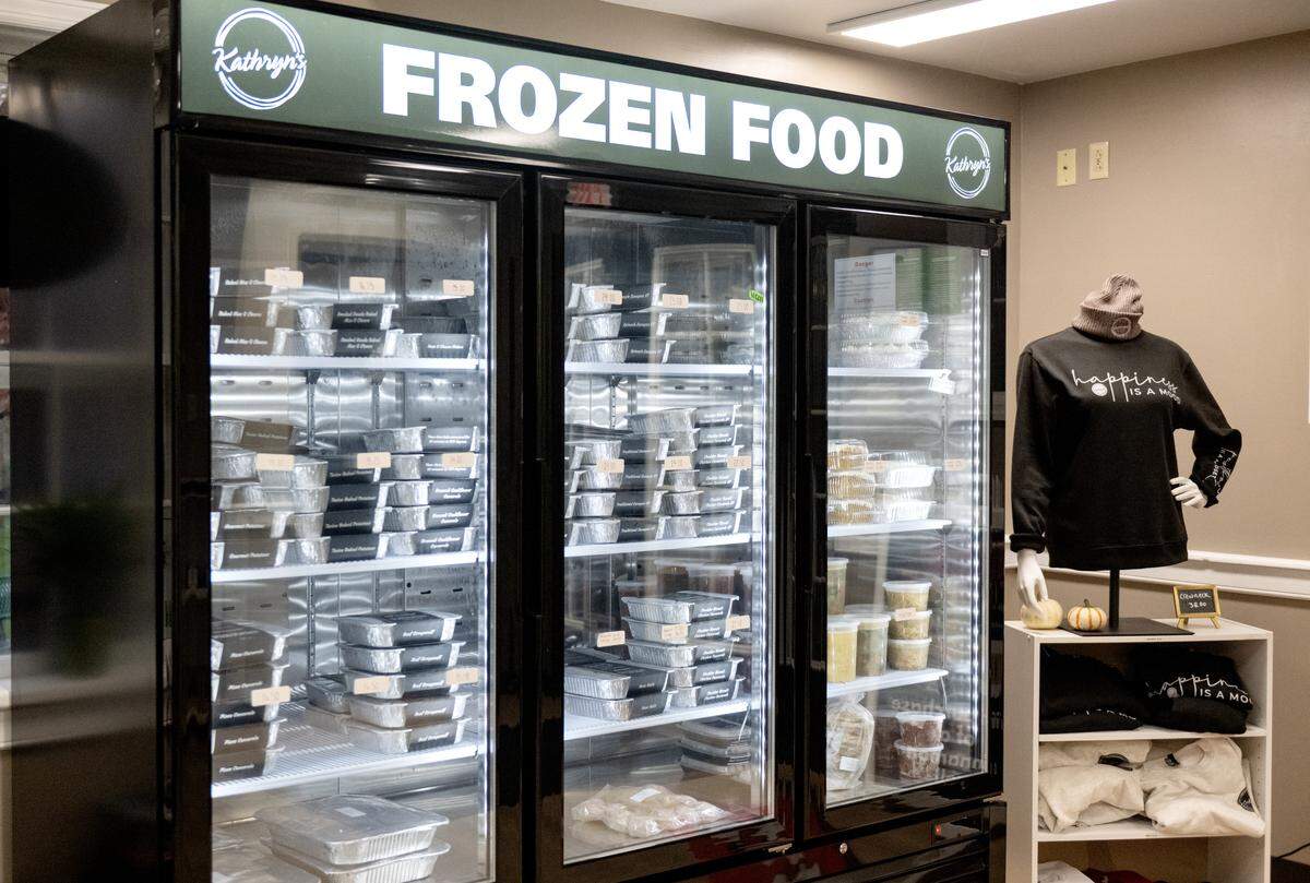 Kathryn’s offers a variety of frozen meals including lasagna, cheddar cheese biscuit casseroles, beef stroganoff and soups in addition to baked goods.