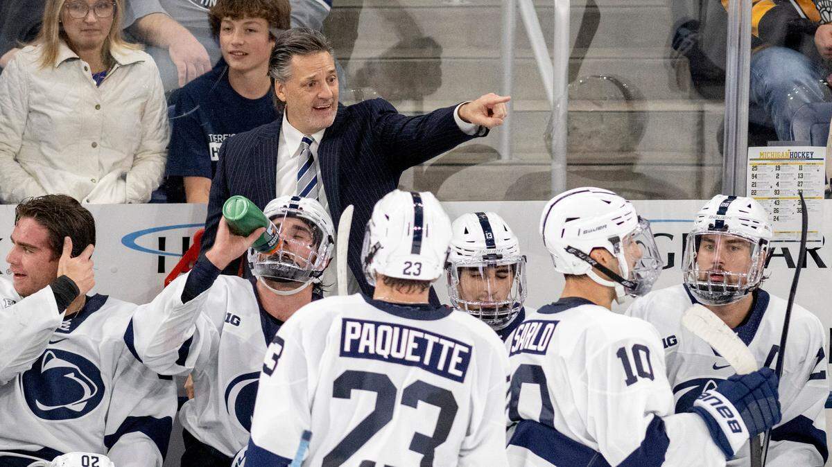 Penn State men’s hockey coach Guy Gadowsky talks to players during the game against Michigan on Friday, Nov. 4, 2022 at Pegula Ice Arena.