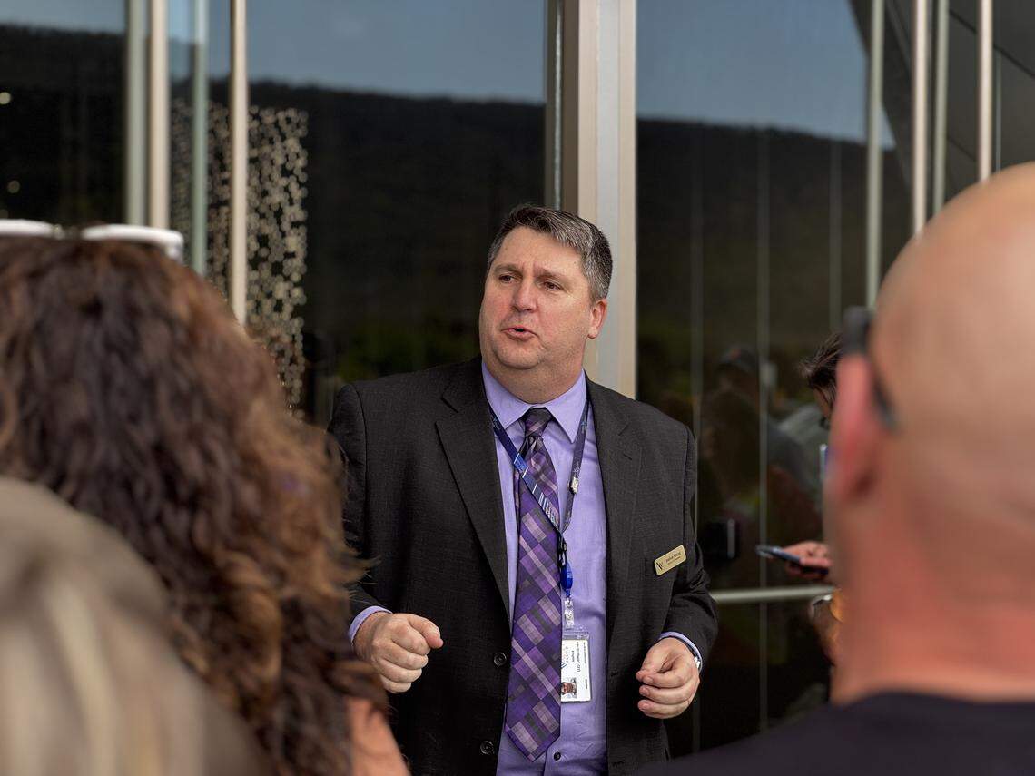 Joshua Pincus, Happy Valley Casino’s compliance director, speaks to casino-goers April 24, 2026.