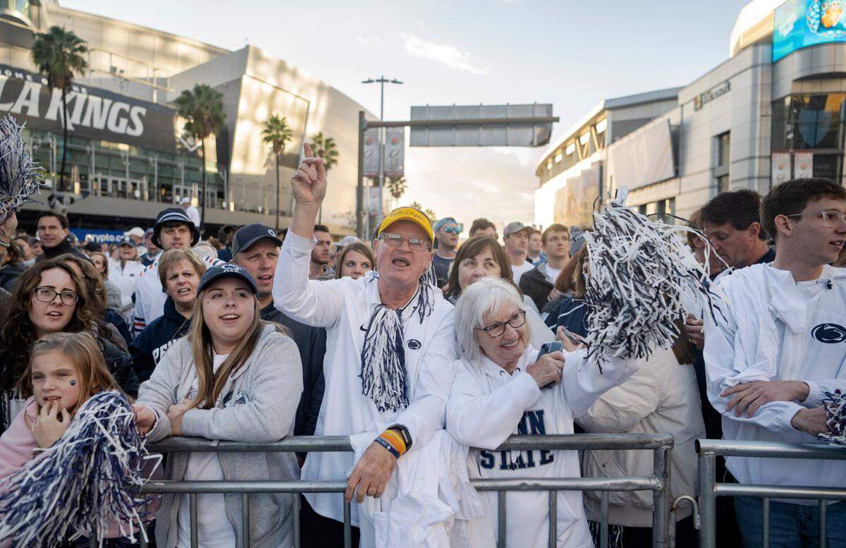 Thousands of Penn State fans gathered at LA Live for a pep rally hosted by the Penn State Alumni Association on Sunday, Jan. 1, 2023.