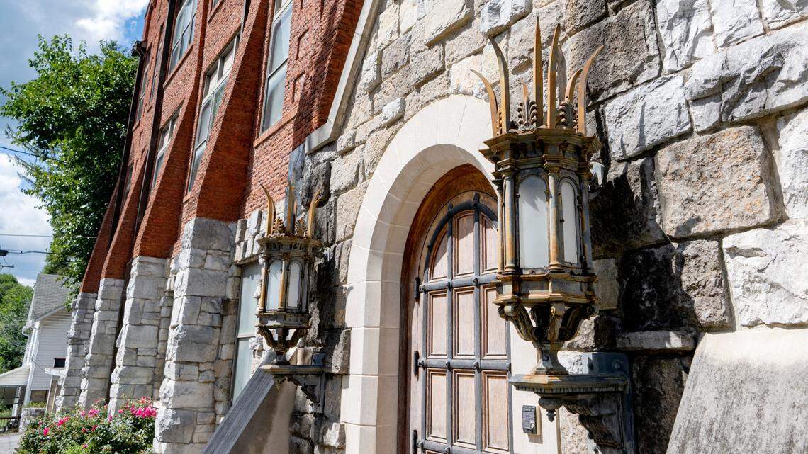 Bellefonte Borough has entered into an agreement of sale for the original Armory building at 301 N. Spring Street.  