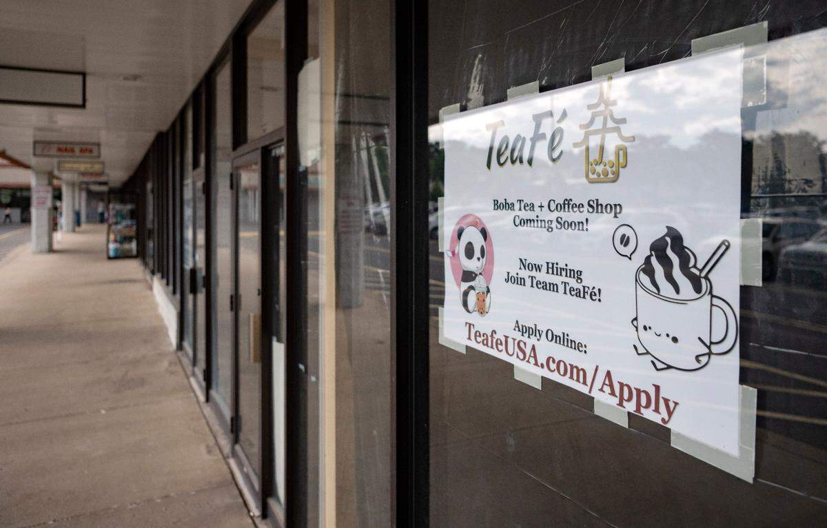 TeaFé, a bubble tea and coffee shop, is expected to open later this month at 1633 N. Atherton St.