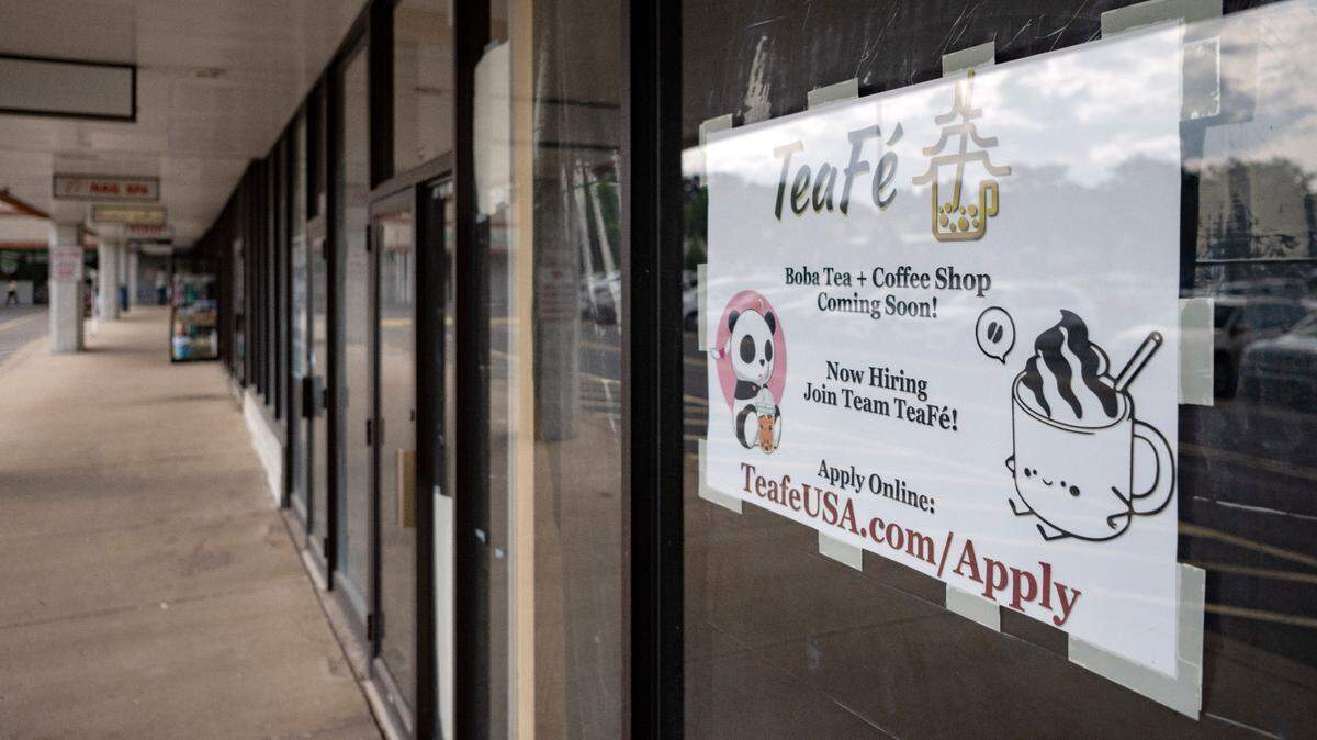 TeaFé, a bubble tea and coffee shop, is expected to open later this month at 1633 N. Atherton St.