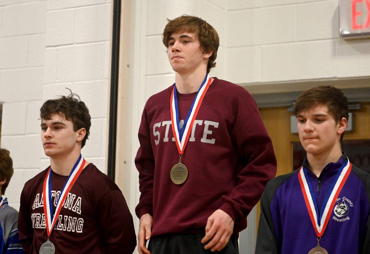 State College’s Hayden Cunningham won the 127 lb District 6 3A title on Saturday, Feb. 18, 2023.