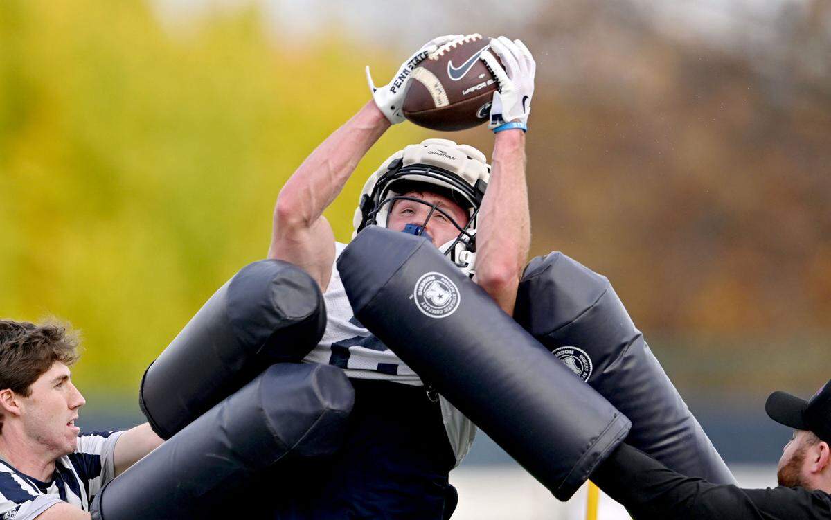 Penn State wide receiver Liam Clifford makes a catch during practice on Wednesday, Oct. 30, 2024.