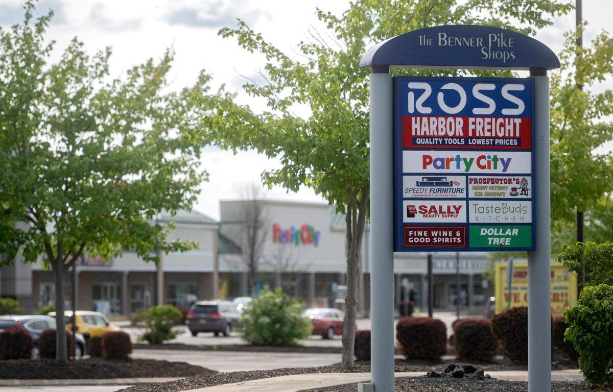 The Benner Pike Shops has a handful of businesses including Ross, Harbor Freight, Party City, Speedy Furniture, Prospector’s, Sally Beauty Supply, Taste Buds Kitchen, Fine Wine & Good Spirits and Dollar Tree. Thursday, June 15, 2023.