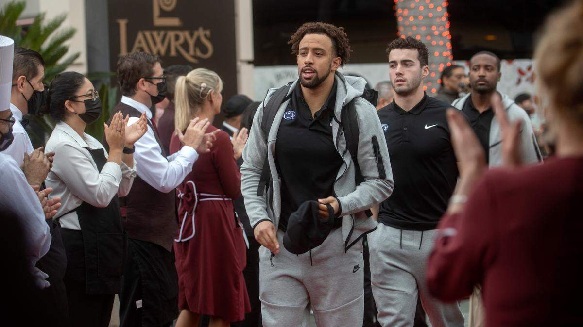 Penn State football enjoys Rose Bowl tradition, Lawry’s Beef Bowl in Beverly Hills