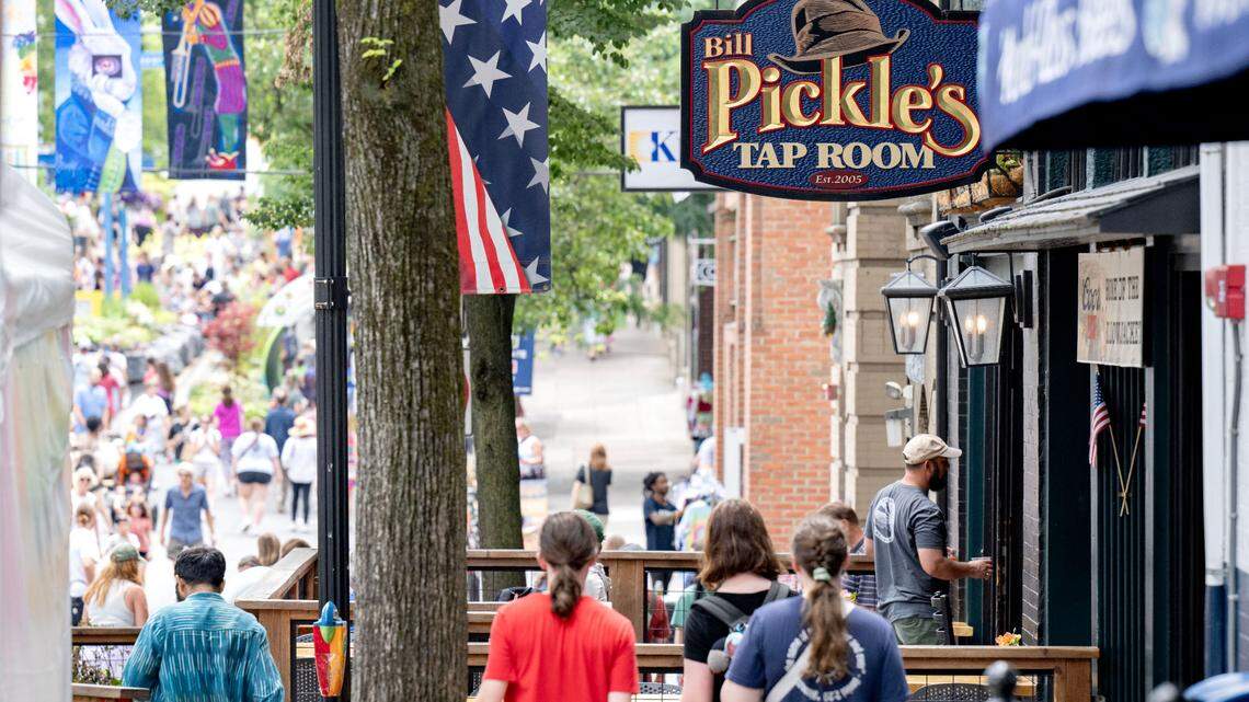 Going out during Arts Fest? Your guide to late-night food, bars in State College