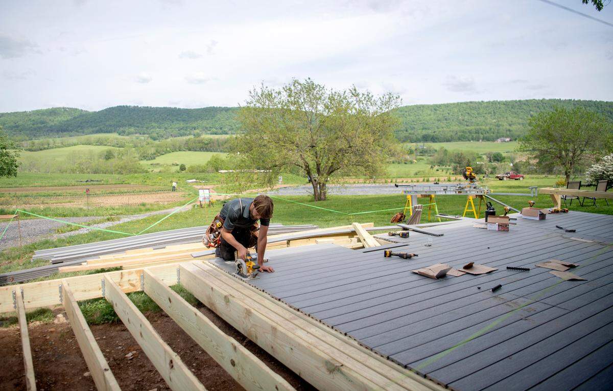 RE Farm Cafe is building a new outdoor deck with help from a Happy Valley Agventures grant.
