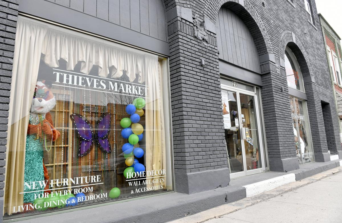Thieves Market on Front Street in Philipsburg.