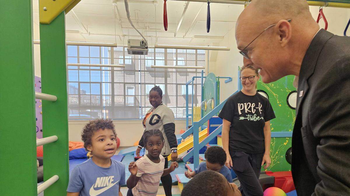 Easterseals executive Tim Kerrihard talks to students at the nonprofit’s north Philadelphia community center on September 19, 2025.