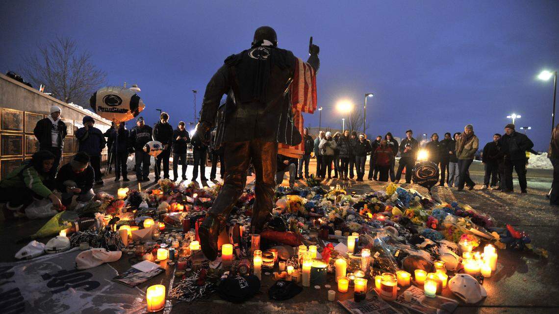 Group plans candlelight vigil to mark anniversary of Joe Paterno’s death