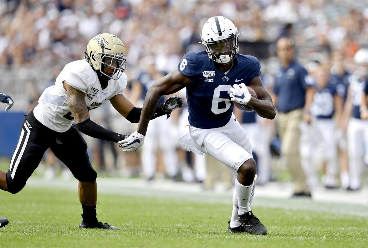 Penn State wide receiver Justin Shorter runs down the field from Idaho defenders during the game on Saturday, August 31, 2019.