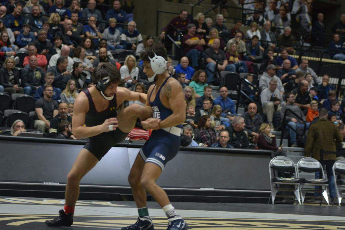 Penn State’s Roman Bravo-Young had no problems winning the 133-pound title of the Black Knight Invitational on Sunday at Army West Point in West Point, N.Y. He had two major decision victories, with one coming in the finals over Michigan’s Austin Assad 17-9.