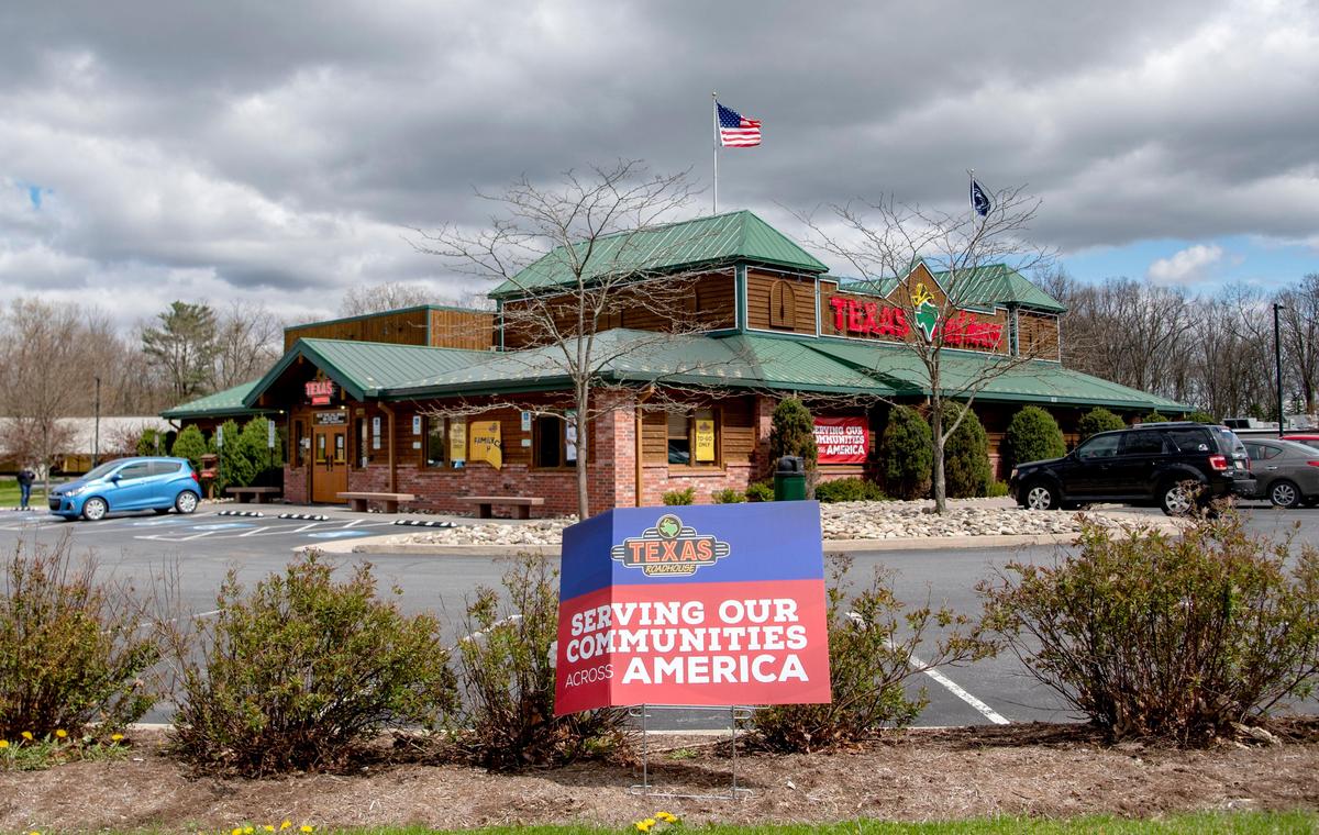 The Texas Roadhouse on Waddle Road is just one of the many national restaurants that are offering curbside pick up during stay-at-home orders.