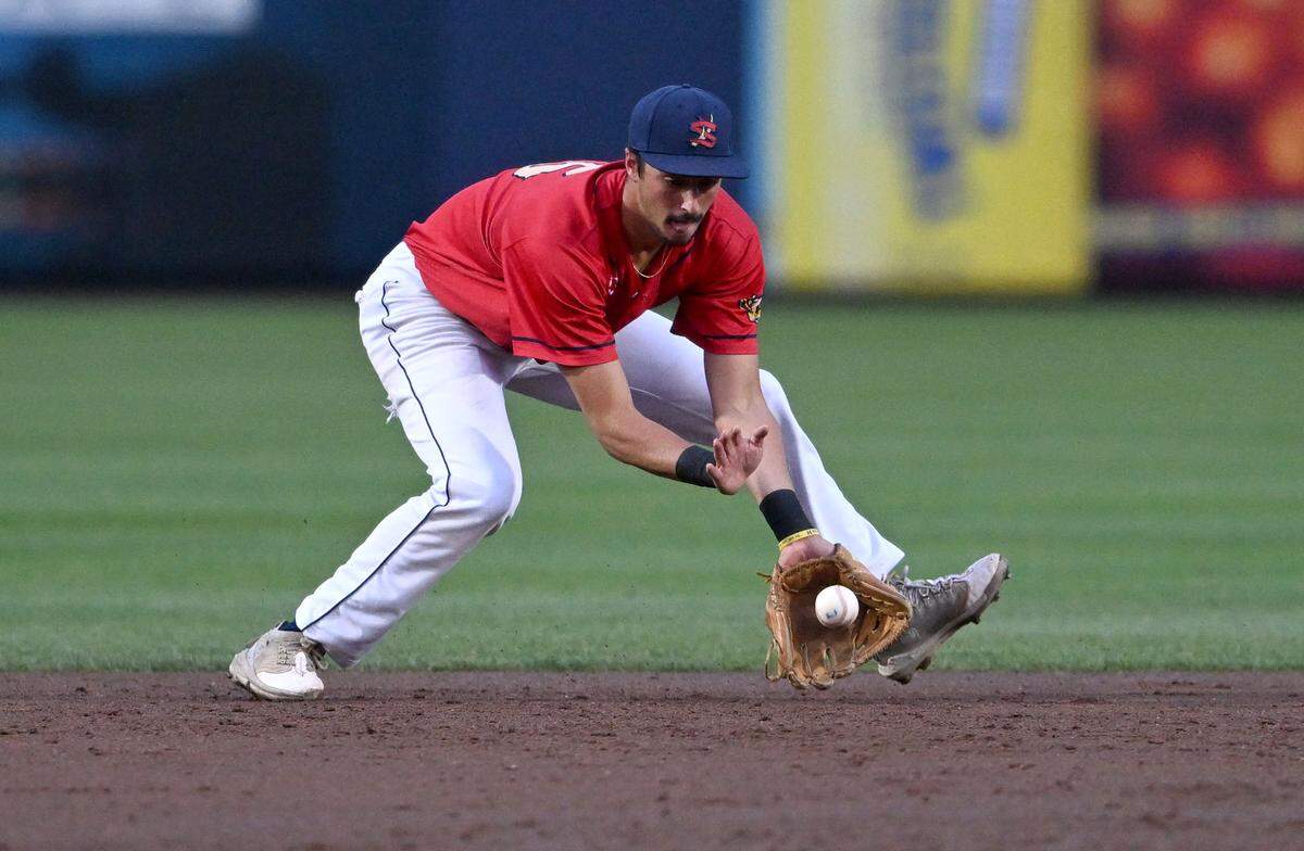 State College Spikes’ T.J. Salvaggio fields the ball to make an out during the MLB Draft League Championship game against the West Virginia Black Bears on Thursday, Sept. 4, 2025.  