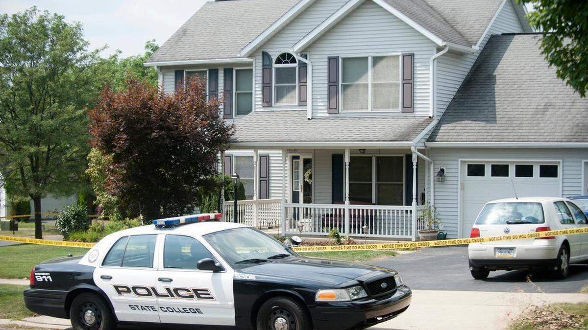 Police on scene of a domestic dispute in College Township that resulted in the shooting death of one woman, Sunday, August 30, 2015.

