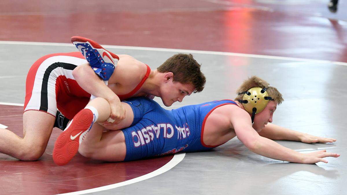 Freshman Gavin Teasdale (back) was supposed to take part in the Southern Scuffle for Penn State. The morning of the tournament, he was scratched. Rumors were he didn’t make the trip or he didn’t make weight.