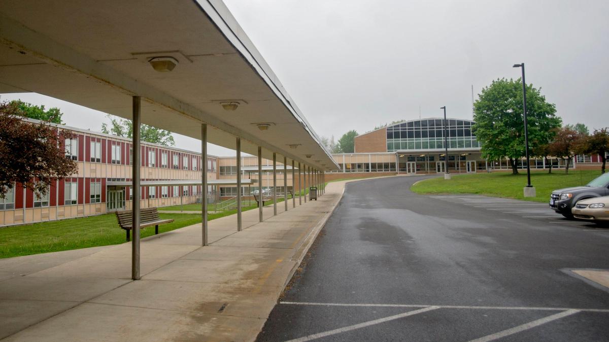 Philipsburg-Osceola High School will launch a hydroponics class that will include a look at the science behind some cutting edge agriculture.