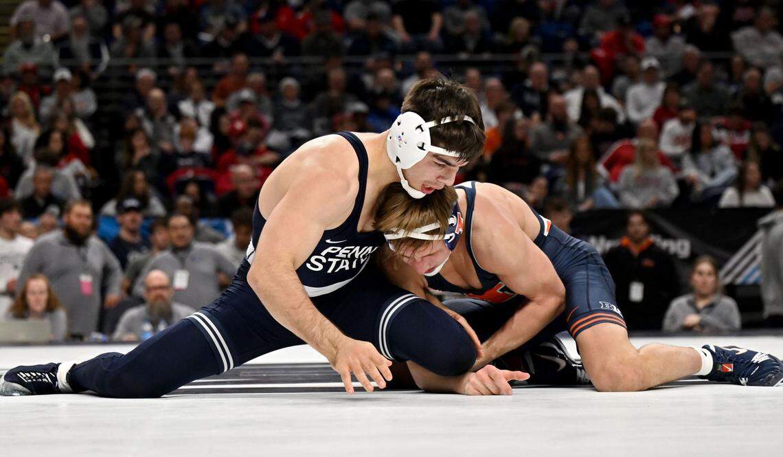Penn State's PJ Duke and Illinois’ Kannon Webster in the 157-pound semifinal bout at the Big Ten wrestling championships on Saturday, March 7, 2026 at the Bryce Jordan Center.