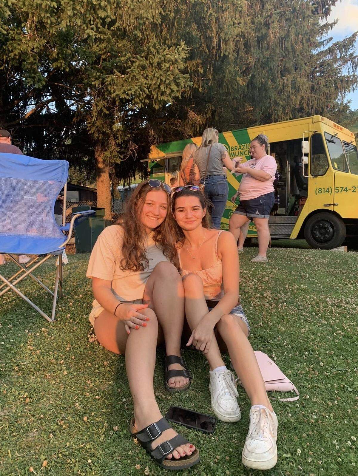 From left: Haley Popovitch and Amber Corl