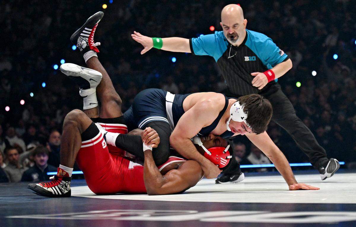 Penn State’s PJ Duke wrestles Nebraska’s Antrell Taylor in the 157 lb bout of the match on Friday, Jan. 30, 2026.